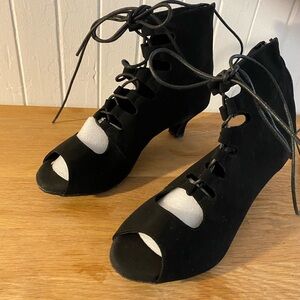 Dancing shoes - NEW - size 42